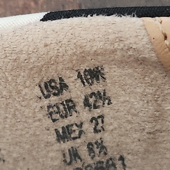 Size 10W Striped Open Toed Heels - Picture 5 of 5